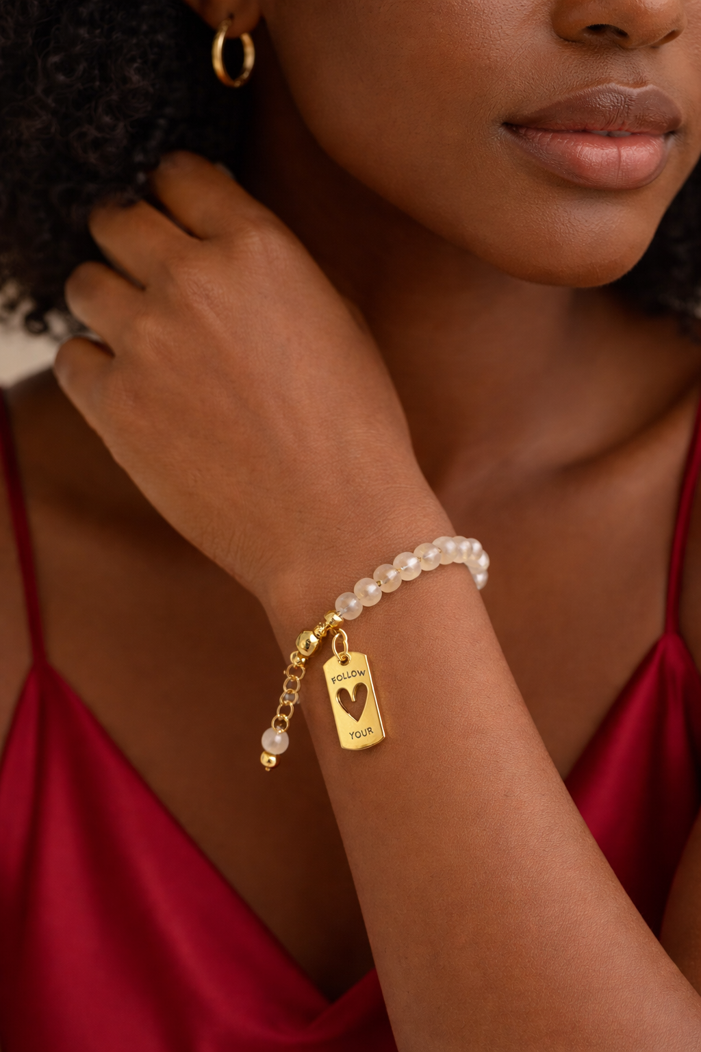 White Bracelet with "Follow Your Heart" Charm - Gold