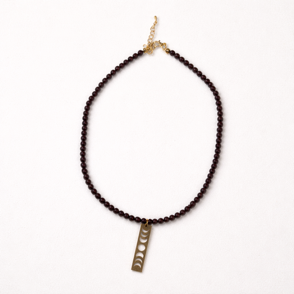 Garnet Necklace with Moon Phase Pandant Gold