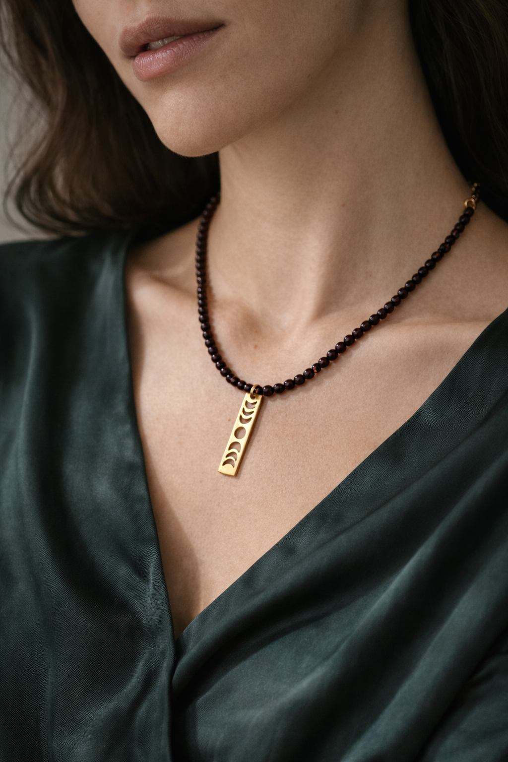 Garnet Necklace with Moon Phase Pandant Gold